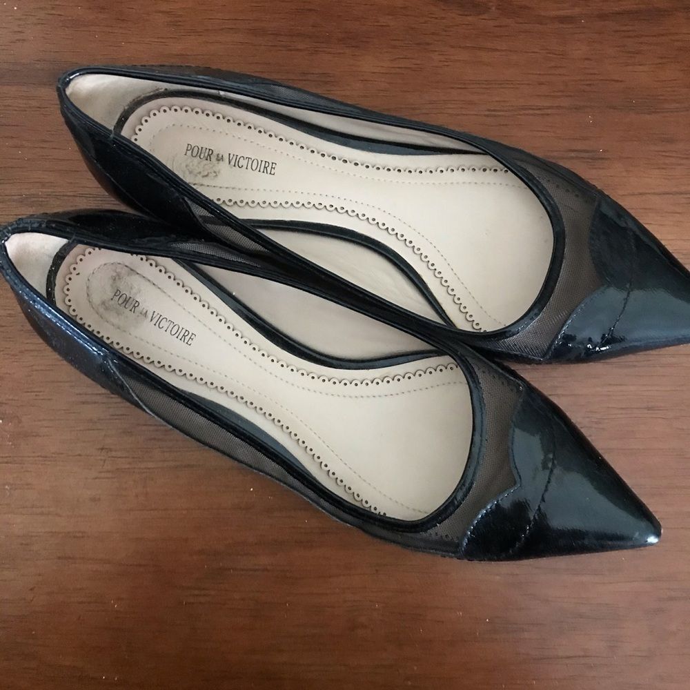 Pour La Victoire point toe flats